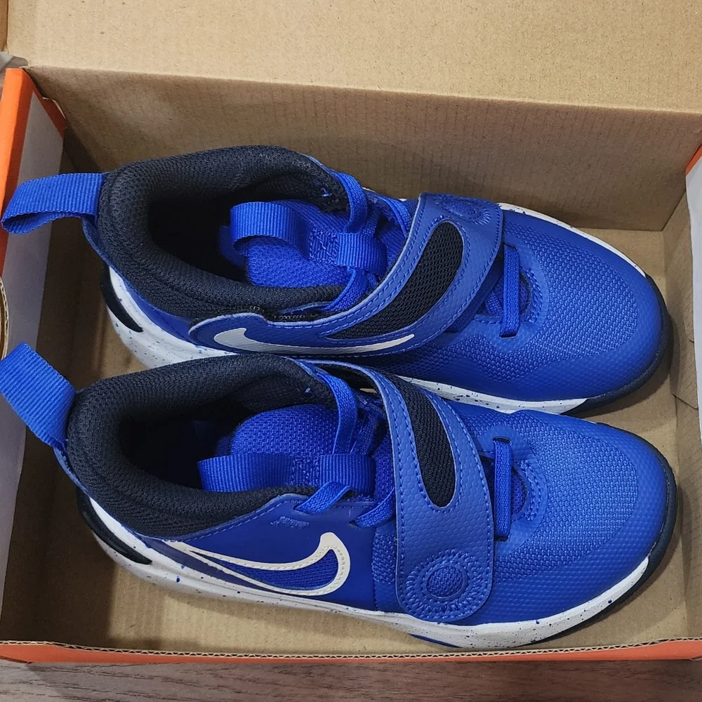 Nike sneakers in royal blue - Picture 10 of 11